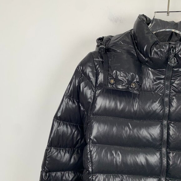 CW0321 Moncler Black Down Puffer Jacket With Hood & Zipper Pockets For Cold Weat - Picture 3 of 8